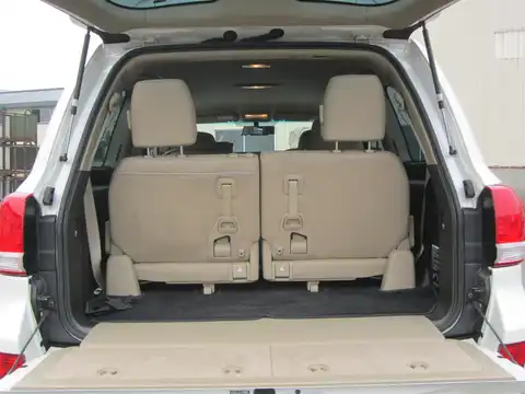 カタログ画像：ランドクルーザー （LAND CRUISER） ＡＸ Ｇセレクション 2007年9月 CBA-UZJ200W 4700cc ホワイトパールクリスタルシャイン 燃費6.6km / l 内装