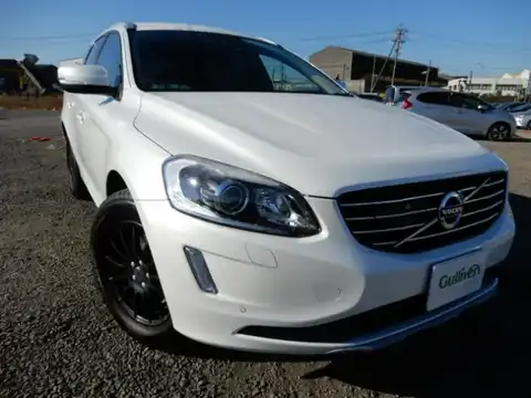 カタログ画像：ＸＣ６０ （XC60） Ｄ４ ＳＥ 2015年7月 LDA-DD4204TXC 2000cc アイスホワイト 燃費18.6km / l メイン（その他）