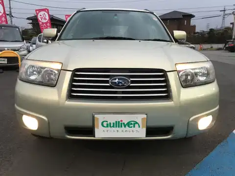 カタログ画像：フォレスター （FORESTER） ２．０ＸＳ 2005年1月 CBA-SG5 2000cc シャンパンゴールド・オパール 燃費13.6km / l フロント