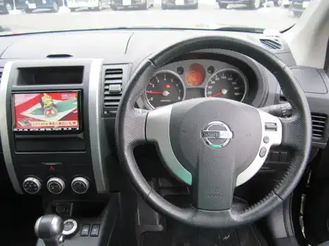 カタログ画像：エクストレイル （X-TRAIL） ２０Ｘtt 2009年12月 DBA-T31 2000cc ダイヤモンドブラック（Ｐ） 燃費14.0km / l 内装