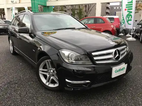 カタログ画像：Ｃクラスステーションワゴン （C-CLASS STATIONWAGON） Ｃ２００ ブルーエフィシェンシー ステーションワゴン アバンギャルド 2012年7月 DBA-204248 1800cc マグネタイトブラック（Ｍ）orオブシディアンブラック（Ｍ） 燃費13.6km / l メイン（その他）