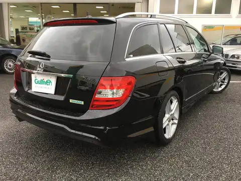 カタログ画像：Ｃクラスステーションワゴン （C-CLASS STATIONWAGON） Ｃ２００ ブルーエフィシェンシー ステーションワゴン アバンギャルド 2012年7月 DBA-204248 1800cc マグネタイトブラック（Ｍ）orオブシディアンブラック（Ｍ） 燃費13.6km / l バック