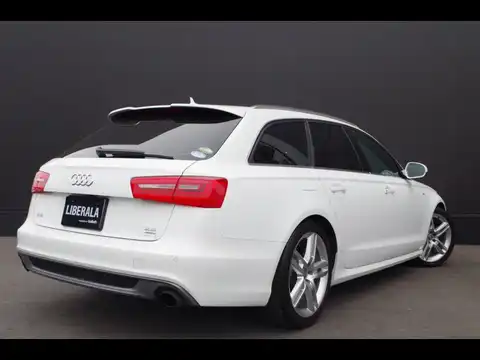 カタログ画像：Ａ６アバント （A6 AVANT） ２．８ＦＳＩクワトロ Ｓラインプラス 2014年7月 DBA-4GCHVS 2800cc グレイシアホワイトメタリック 燃費11.8km / l バック