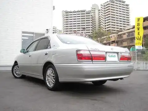 カタログ画像：クラウン （CROWN） アスリートＧ 2000年8月 TA-JZS175 3000cc シルバーメタリック 燃費11.4km / l バック