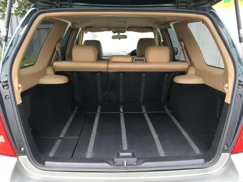 カタログ画像：フォレスター （FORESTER） Ｘ２０ Ｌ．Ｌ．Ｂｅａｎエディション 2004年4月 TA-SG5 2000cc ナチュラルグリーン・マイカ／カーボングレー・メタリック 燃費13.6km / l 内装