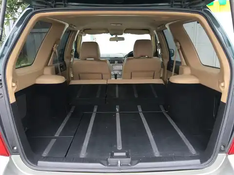 カタログ画像：フォレスター （FORESTER） Ｘ２０ Ｌ．Ｌ．Ｂｅａｎエディション 2004年4月 TA-SG5 2000cc ナチュラルグリーン・マイカ／カーボングレー・メタリック 燃費13.6km / l 内装