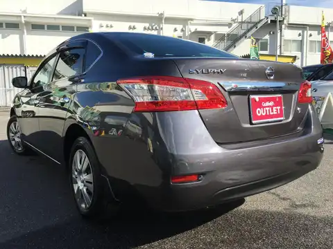 カタログ画像：シルフィ （SYLPHY） Ｓ 2019年10月 DBA-TB17 1800cc ディープアイリスグレー 燃費15.6km / l バック