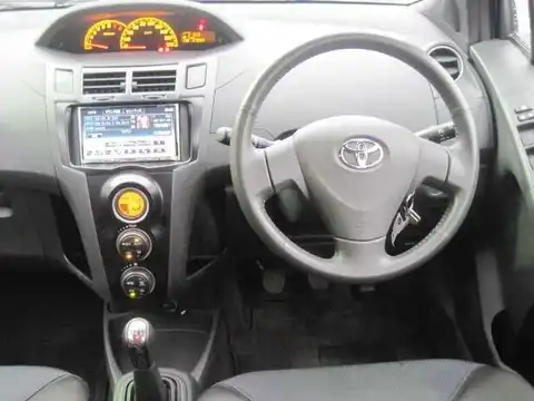 カタログ画像：ヴィッツ （VITZ） ＲＳ 2007年8月 DBA-SCP90 1300cc ブルーマイカメタリック 燃費19.6km / l 内装