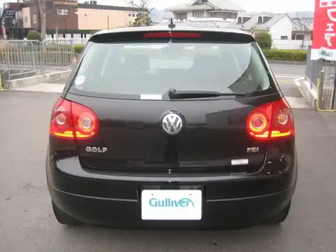 カタログ画像：ゴルフ （GOLF） Ｅ 2005年10月 GH-1KBLP 1600cc ブラックマジックパールエフェクト 燃費12.8km / l バック