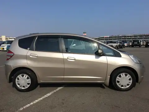 カタログ画像：フィット （FIT） Ｌ スマートスタイルエディション 2009年5月 DBA-GE6 1300cc チタニウム・メタリック 燃費21.5km / l 外装