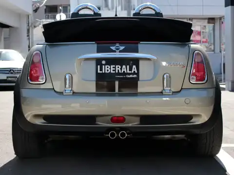 カタログ画像：ＭＩＮＩ （MINI） クーパーＳ コンバーチブル サイドウォーク 2007年5月 GH-RH16 1600cc スパークリング・シルバー（メタリック） バック