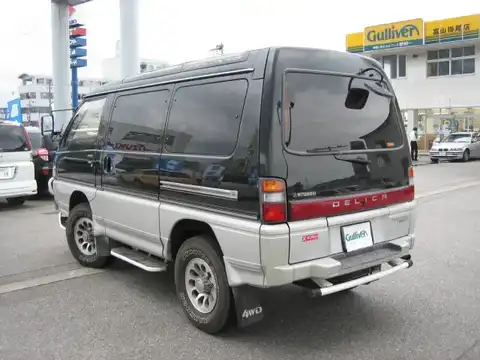 カタログ画像：デリカスターワゴン （DELICA STAR WAGON） ＧＬＸ ハイルーフ 1991年8月 Q-P35W 2500cc グレースシルバー（Ｍ） バック