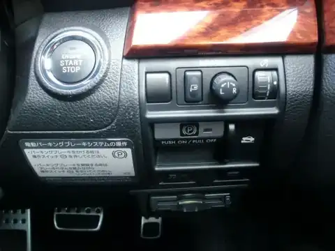 カタログ画像：レガシィＢ４ （LEGACY B4） ２．５ｉ 2009年5月 DBA-BM9 2500cc クリスタルブラック・シリカ 燃費14.0km / l 内装