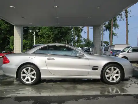 カタログ画像：ＳＬ （SL） ＳＬ３５０ 2005年8月 CBA-230467 3700cc ブリリアントシルバー（Ｍ）orキューバナイトシルバー（Ｍ）orテルリウムシルバー（Ｍ） 燃費7.6km / l 外装