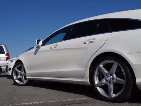 カタログ画像：ＣＬＳクラス シューティングブレーク （CLS-CLASS SHOOTING BRAKE） ＣＬＳ３５０ ブルーエフィシェンシー シューティングブレーク ＡＭＧスポーツパッケージ 2012年10月 RBA-218959 3500cc ダイヤモンドホワイト（Ｍ） 燃費12.4km / l タイヤ