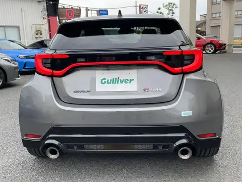 カタログ画像：ＧＲヤリス （GR YARIS） ＲＺ ハイパフォーマンス 2024年4月 4BA-GXPA16 1600cc プレシャスメタル 燃費10.8km / l バック