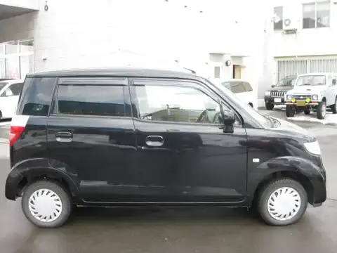 カタログ画像：ゼスト （ZEST） Ｄ 2009年11月 DBA-JE1 660cc ナイトホークブラック・パール 燃費18.6km / l 外装