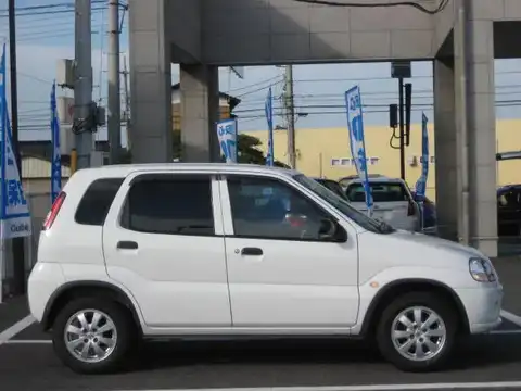 カタログ画像：スイフト （SWIFT） ＳＥ－Ｚ 2005年4月 UA-HT51S 1300cc スペリアホワイト 燃費18.0km / l 外装