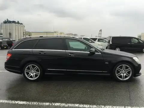 カタログ画像：Ｃクラスステーションワゴン （C-CLASS STATIONWAGON） Ｃ２００ ＣＧＩブルーエフィシェンシー ステーションワゴン アバンギャルド 2010年8月 DBA-204248 1800cc オブシディアンブラック 燃費11.6km / l 外装