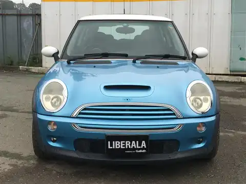 カタログ画像：ＭＩＮＩ （MINI） クーパーＳ 2002年3月 GH-RE16 1600cc エレクトリック・ブルー 燃費11.6km / l フロント