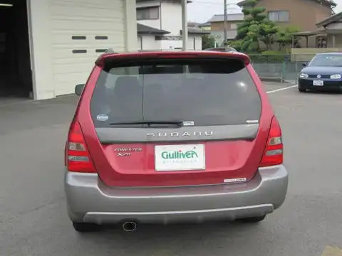 カタログ画像：フォレスター （FORESTER） Ｘ２０ Ｌ．Ｌ．Ｂｅａｎエディション 2004年4月 TA-SG5 2000cc コアレッド・メタリック／カーボングレー・メタリック 燃費13.6km / l バック