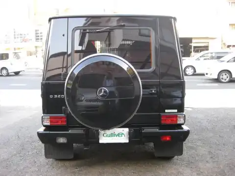 カタログ画像：Ｇクラス （G-CLASS） Ｇ３２０ 2004年7月 GH-463244 3200cc エメラルドブラック（Ｍ）ｏｒオブシディアンブラック（Ｍ） 燃費6.9km / l バック