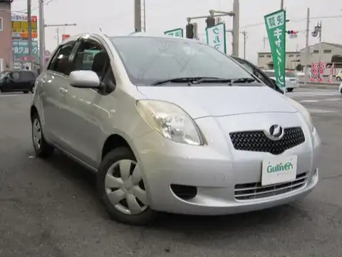 カタログ画像：ヴィッツ （VITZ） Ｆ 2007年1月 DBA-SCP90 1300cc シルバーマイカメタリックorミディアムシルバーメタリック 燃費21.5km / l メイン（その他）