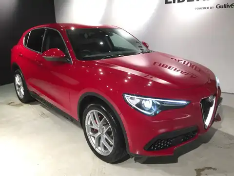 カタログ画像：ステルヴィオ （STELVIO） ファーストエディション 2018年7月 ABA-94920 2000cc アルファ レッド 燃費11.8km / l フロント