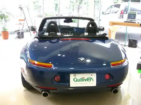 カタログ画像：Ｚ８ （Z8） ベースグレード 2001年11月 GH-EJ50 5000cc トパーズ・ブルー（メタリック・カラー） バック