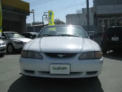 カタログ画像：マスタング （MUSTANG） ＧＴコンバーチブル 1995年10月 E-1FAF145 4600cc クリスタルホワイトC 燃費7.6km / l フロント