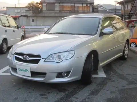 カタログ画像：レガシィツーリングワゴン （LEGACY TOURING WAGON） ２．０ＧＴリミテッド 2005年12月 TA-BP5 2000cc ブリリアントシルバー・メタリック 燃費13.0km / l メイン（その他）