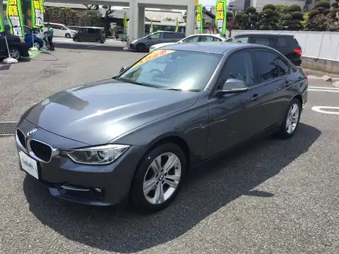 カタログ画像：３シリーズ （3 SERIES） ３２０ｄブルーパフォーマンス スポーツ 2012年8月 LDA-3D20 2000cc ミネラル・グレー（メタリック・カラー） 燃費19.4km / l フロント