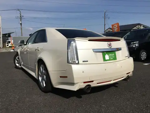 カタログ画像：キャデラックＣＴＳ （CADILLAC CTS） ２．８ 2008年1月 ABA-X322A 2800cc ホワイトダイヤモンド 燃費8.1km / l バック