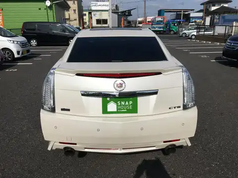 カタログ画像：キャデラックＣＴＳ （CADILLAC CTS） ２．８ 2008年9月 ABA-X322A 2800cc ホワイトダイヤモンド 燃費8.1km / l バック