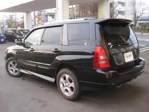 カタログ画像：フォレスター （FORESTER） ＸＴ 2002年2月 TA-SG5 2000cc ブラックトパーズマイカ 燃費13.0km / l バック