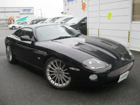 カタログ画像：ＸＫ （XK） ＸＫ８クーペ クラシック 1999年10月 GF-JEDC 4000cc アンスラサイト 燃費6.9km / l メイン（その他）