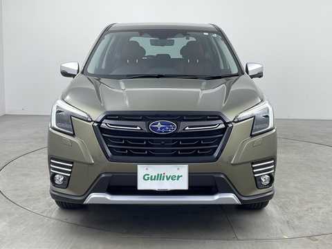 カタログ画像：フォレスター （FORESTER） ツーリング 2023年8月 5AA-SKE 2000cc オータムグリーン・メタリック 燃費14.0km / l フロント