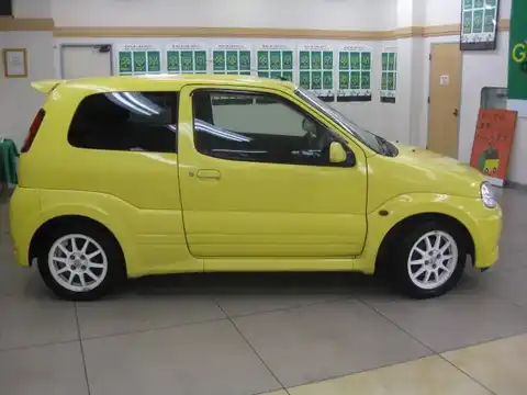 カタログ画像：スイフト （SWIFT） スポーツ 2004年4月 TA-HT81S 1500cc ブリリアントイエロー 燃費16.0km / l 外装