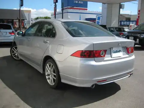 カタログ画像：アコード （ACCORD） 日本カー・オブ・ザ・イヤー受賞記念車 2003年2月 LA-CL9 2400cc サテンシルバー・メタリック 燃費12.0km / l バック