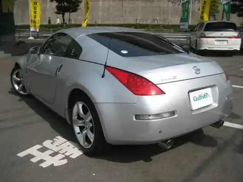 カタログ画像：フェアレディＺ （FAIRLADY Z） バージョンＴ 2007年1月 CBA-Z33 3500cc ブリリアントシルバー（Ｍ）orブレードシルバー（Ｍ） 燃費9.2km / l バック