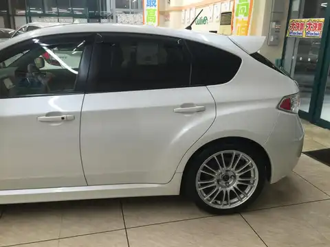 カタログ画像：インプレッサ （IMPREZA） ＷＲＸ ＳＴＩ Ａライン 2009年2月 CBA-GRF 2500cc サテンホワイト・パール 燃費10.0km / l 外装