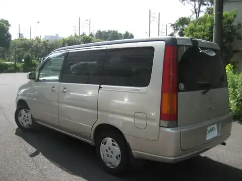 カタログ画像：ステップワゴン （STEPWAGON） ウルトラ フィールドデッキ 回転対座シート 2000年8月 GF-RF1 2000cc グレースシルバー・メタリック 燃費10.6km / l バック