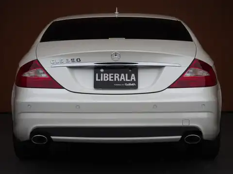 カタログ画像：ＣＬＳクラス （CLS-CLASS） ＣＬＳ３５０ スポーツパッケージ装着車 2008年1月 DBA-219356 3500cc ダイヤモンドホワイト（Ｍ） 燃費8.5km / l バック