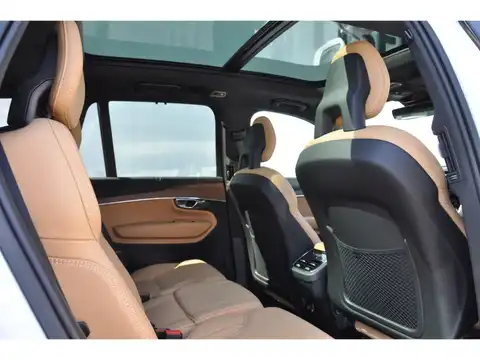 カタログ画像：ＸＣ９０ （XC90） Ｔ６ ＡＷＤ インスクリプション エアサスペンション装着車 2018年8月 DBA-LB420XCA 2000cc クリスタルホワイトパール 燃費12.5km / l 内装