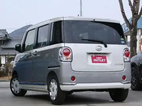 カタログ画像：ムーヴキャンバス （MOVE CANBUS） Ｘメイクアップ ＳＡⅡ 2016年9月 DBA-LA810S 660cc パールホワイトIII×スムースグレーマイカメタリック 燃費27.4km / l バック