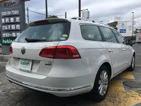 カタログ画像：パサートヴァリアント （PASSAT VARIANT） ナビエディション 2014年1月 DBA-3CCAX 1400cc キャンディホワイト 燃費17.6km / l バック