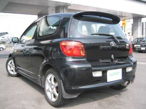 カタログ画像：ヴィッツ （VITZ） ＲＳ 2001年12月 TA-NCP10 1300cc ブラックマイカ 燃費21.0km / l バック