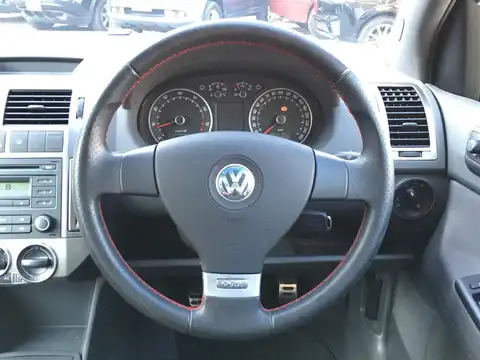 カタログ画像：ポロ （POLO） ＧＴＩ 2007年1月 GH-9NBJX 1800cc フラッシュレッド 燃費13.2km / l 内装