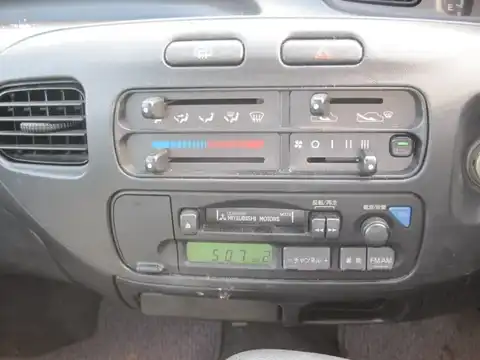 カタログ画像：ミニカ （MINICA） グッピー 1997年9月 E-H31A 660cc ソフィアホワイト（ソリッド塗装） 内装