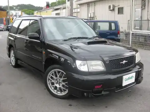 カタログ画像：フォレスター （FORESTER） Ｃ／２０スペシャルⅡ 2001年10月 GF-SF5 2000cc ブラック・マイカ 燃費13.4km / l メイン（その他）